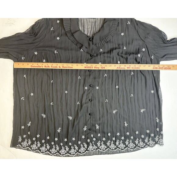 Maggie Barnes Semi Sheer Blouse 2X Button Up Black Floral Ruffle Collar *Flaw - Picture 5 of 11